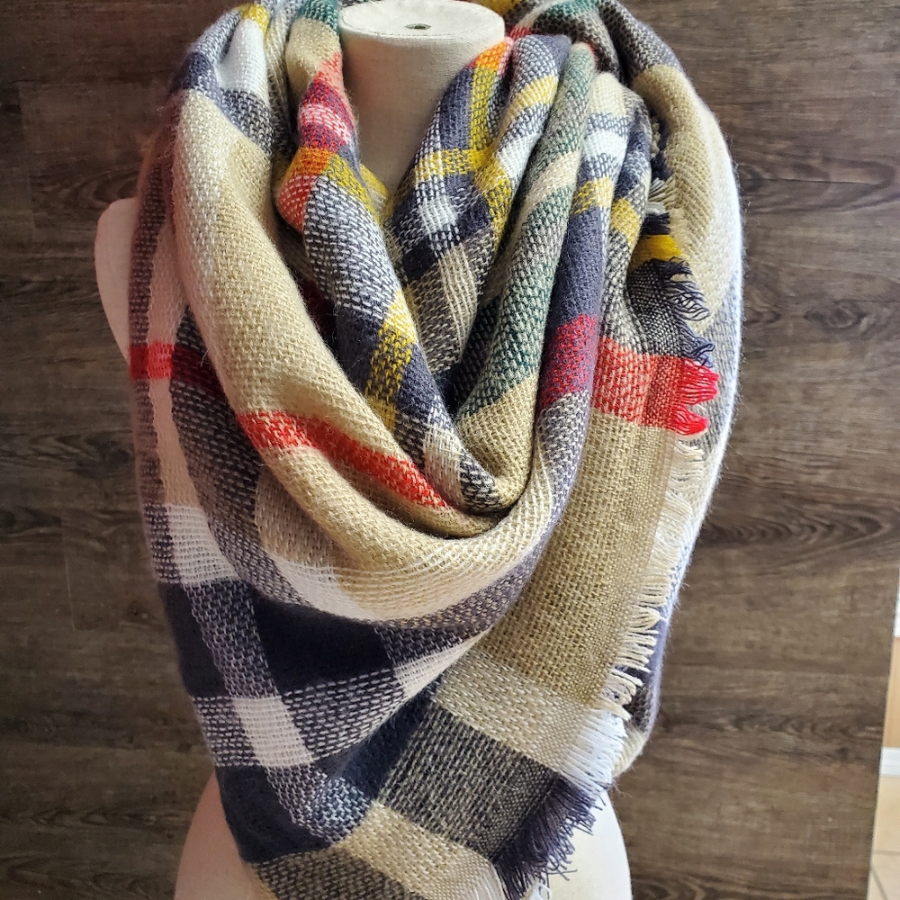 New Blanket Scarf - Picture 2 of 2